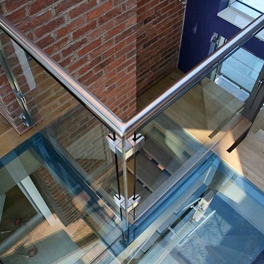 keltecdesign's tweet photo. Glass floor and staircase ☑️

#design #staircase #hallway #propertydesign https://t.co/nO2Cdj6hPr https://t.co/HHBj1FGU8r