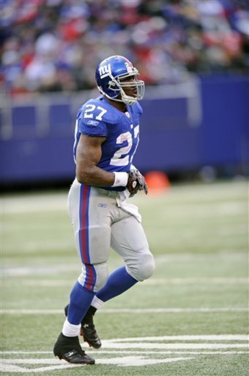 LegendsOfNFL's tweet photo. Brandon Jacobs https://t.co/W5LT8MxRRK