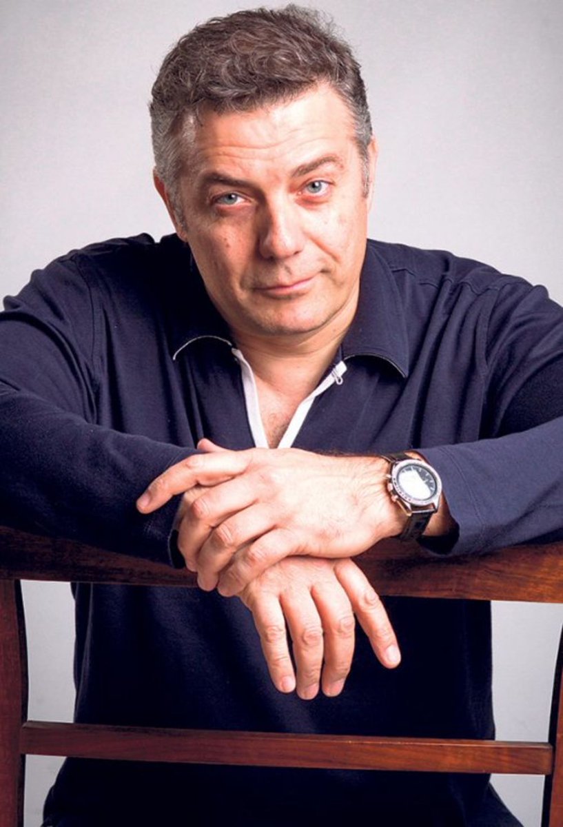 MilojePatenkov's tweet image. Ali ovom čoveku da ne daju ulogu u "Porodici" !?😄 a pojedinačno bi bio bolji u svakoj ulozi od svakoga!