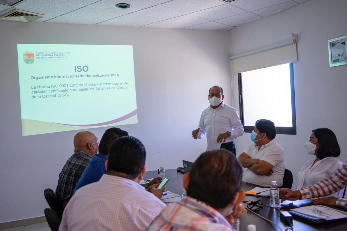 SESESPChiapas's tweet photo. El #SESESP que encabeza el Mtro. Sergio Alejandro Aguilar Rivera, llevaron a cabo la Presentación del Sistema de Gestión de Calidad Norma ISO 9001:2015.

Con la finalidad, de que los procesos y procedimientos que se realizan en esta institución sean certificados por dicha Norma. https://t.co/hG0I4DRv3P