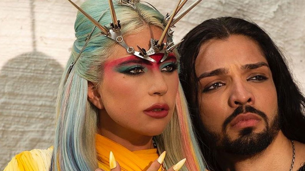 hausofgagaicon's tweet photo. 911 is one of Lady Gaga's most underrated music videos, deserves more
#LadyGaga #Chromatica #911Video #YouTube @ladygaga https://t.co/o6VViBOApx
