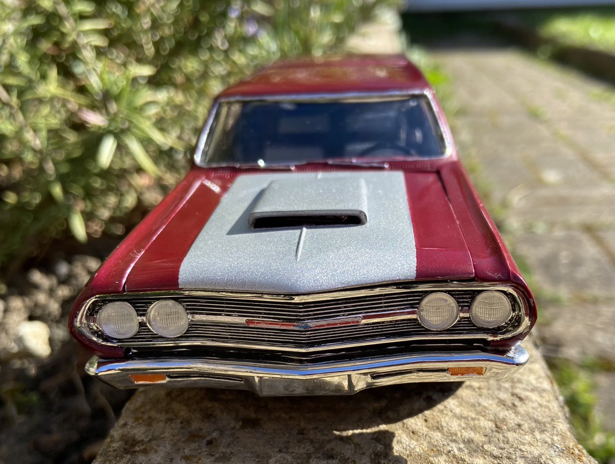 XtofCaron's tweet photo. Sun’s out, model’s out ☀️ #scalemodel #chevy #chevelle #superwagon #amt https://t.co/B07z8Yu8u9