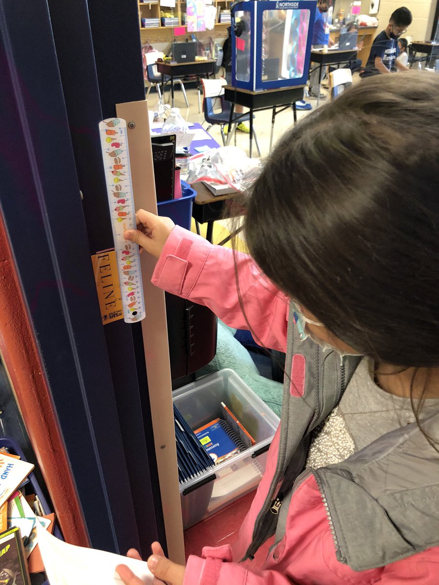 MrMurnin's tweet photo. We are measuring !!! Woohoo!! Measuring scavenger hunt !! @NISDMurnin #Math #NISDMath https://t.co/gnsW0lXIoH