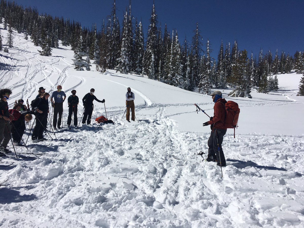CSSWildSurvival's tweet photo. Briefing on avalanche rescue skills https://t.co/4vxi1TQDh2