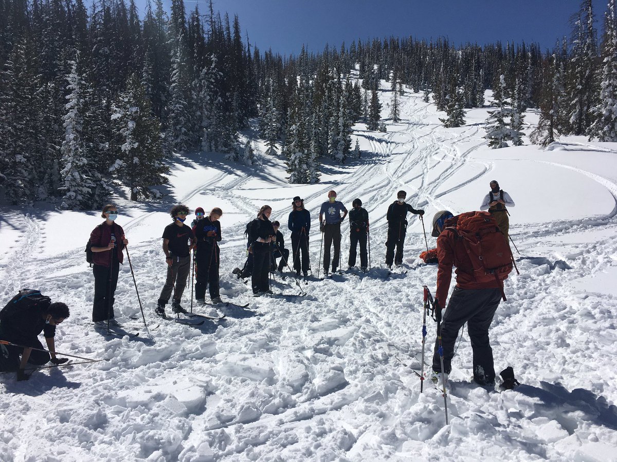 CSSWildSurvival's tweet photo. Briefing on avalanche rescue skills https://t.co/4vxi1TQDh2