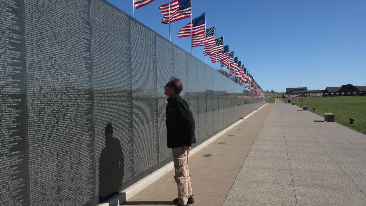 Phlash_Phelps's tweet photo. 3/29 National Vietnam War Veterans Day March 29. Here at the exact replica to the Vietnam War Memorial. This is the one in Perryville, Missouri. Honor all those who have served. Thank you phor your service #NationalVietnamVeteransDay #perryvillemo https://t.co/CoKgNEekxM