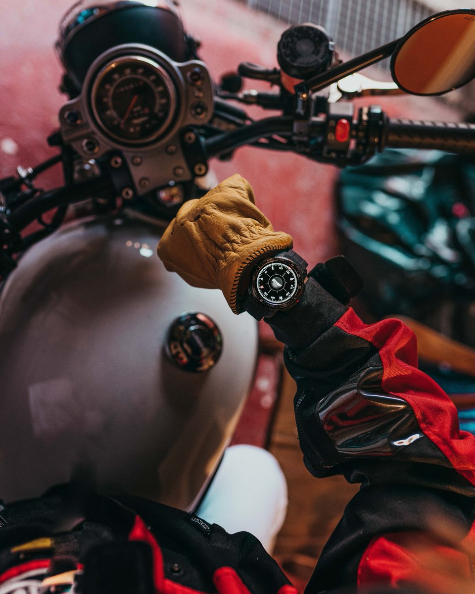 UKHonor's tweet photo. Whether you're on the move or at home. The #HONORWatchGSPro has you covered. https://t.co/bdBQ0rCNpV