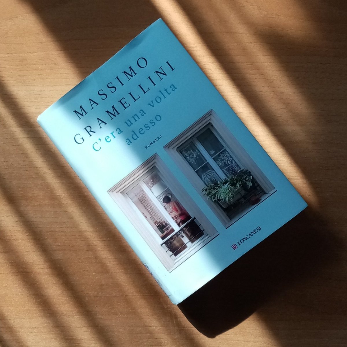 TraLibro's tweet photo. Titolo: C'era una volta adesso
Autore: Massimo Gramellini
Editore: Longanesi
Voto: ⭐⭐⭐⭐⭐ https://t.co/uy6NFHzDmn