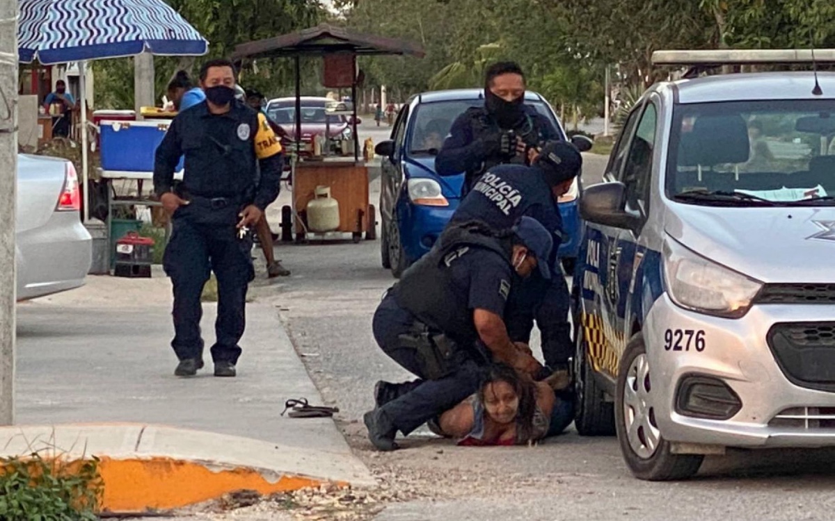 AristeguiOnline's tweet photo. Confirma Fiscalía de Quintana Roo que policía de Tulum mató a mujer; van contra 4 elementos https://t.co/zL6WJMtdpg https://t.co/LUPQN16Bsy