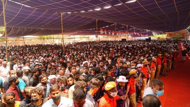 SDey83's tweet photo. Communist Party of India (Marxist) PBM Comrade #PinarayiVijayan addressed an election meeting in #Panoor, #Kannur district
#LDFforSure
#LDFAGAIN https://t.co/oUC8E4jf0f