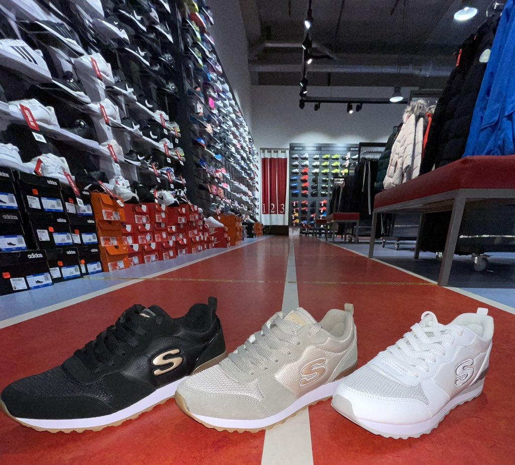 Sport2000Ldorp's tweet photo. Nieuwe collectie #skechers #dames @sport2000leiderdorp #ikkooplokaal #bel &amp; maak een afspraak https://t.co/nZn6GjHUjw