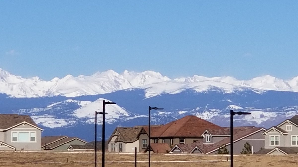 ErikHouseofhuge's tweet photo. Beautiful morning here in Broomfield #Colorado #PlayingInMyBackyard #BuildsAmerica https://t.co/YQ2z9xGw7A