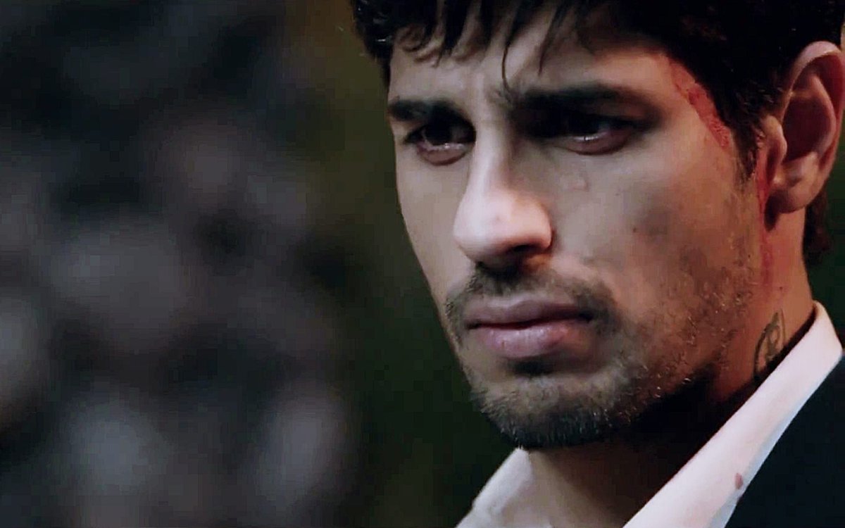 Another actor who shows his sadness in his eyes. very talented and handsome @SidMalhotra #Sidhartmalhotra ♥️♥️♥️