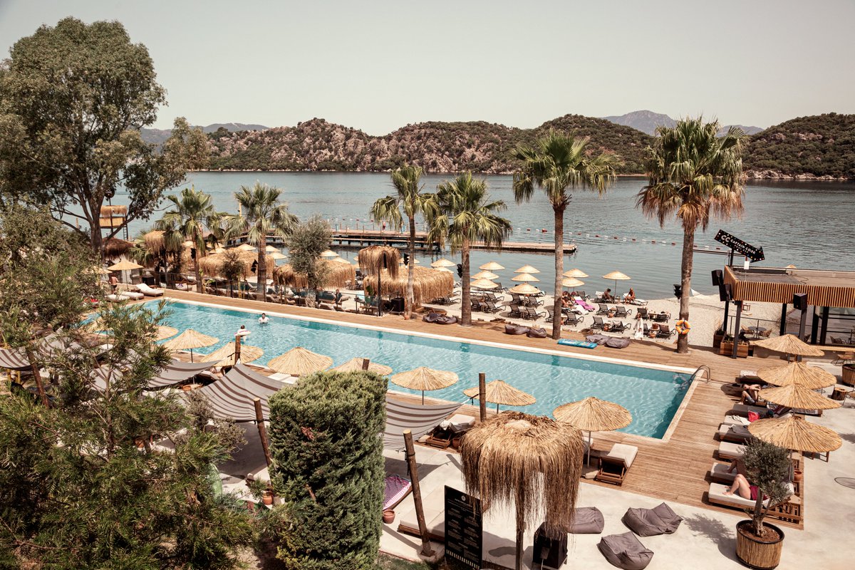 wearelotuscomms's tweet photo. We're delighted to be working with #CooksClub to manage the UK relaunch.  Pictured is Cook's Club Adakoy perched on the sun-drenched Adakoy peninsula near #Marmaris in #Turkey. More info https://t.co/LcgJ7LdTxg #PRNews #HotelPR https://t.co/sYnDOiaJr6