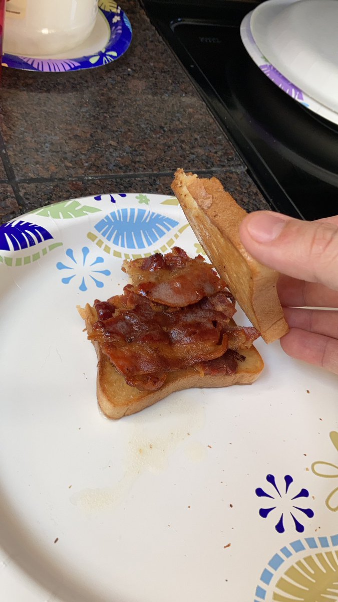 Mcdoofey's tweet photo. Judge me all yall want but nice crispy bacon on  butter toasted bread hits different #sodank https://t.co/LXzD8kk6Ge