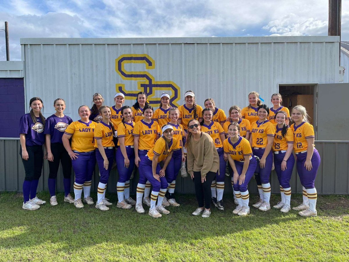 SbhsStuco's tweet photo. GAME DAY!! Knights Vs. Rams @ home! JV @ 4, Varsity @6. Lady K’s  play @ Northside Christian. Varsity at 4, and JV to follow after! 💛💜 https://t.co/B7pkbvK4vD