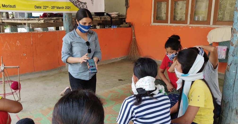 Impulse_Empower's tweet photo. #ImpulseModel Prevention #RuralFutures Co-Creation Phase 2 Crafting Routes training for weavers on Social Media, Videography/Photography, and financial management facilitated by 
@ImpulseNGO @Impulse_Empower @naturenomics
Co-brand @ElephantCountry supported by @inBritish #SDGS https://t.co/xiMyZbofUZ