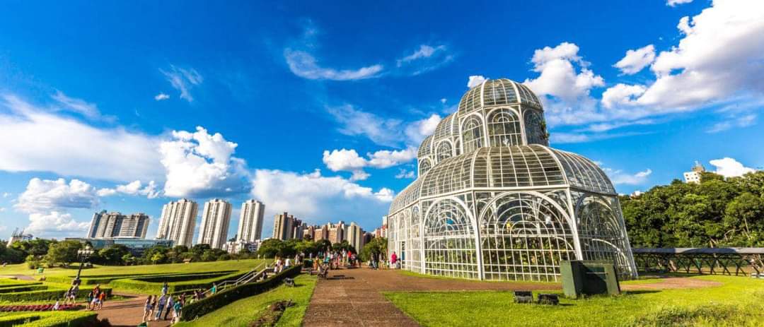 gutosilvapr's tweet image. 👏📍Curitiba, 328 motivos para tanto de amar. Aniversariante do dia que tão bem acolheu a mim e minha família. Cidade que sorri com sua #modernidade e pelo cuidado com o meio-ambiente. Capital que pulsa com decisões importantes para o nosso Estado e nosso Brasil.