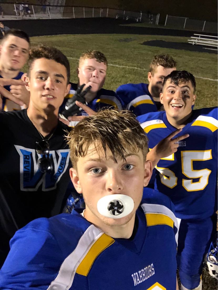 WhsB1ue's tweet photo. Miss them Friday night lights.... https://t.co/OD2OnXiFpk