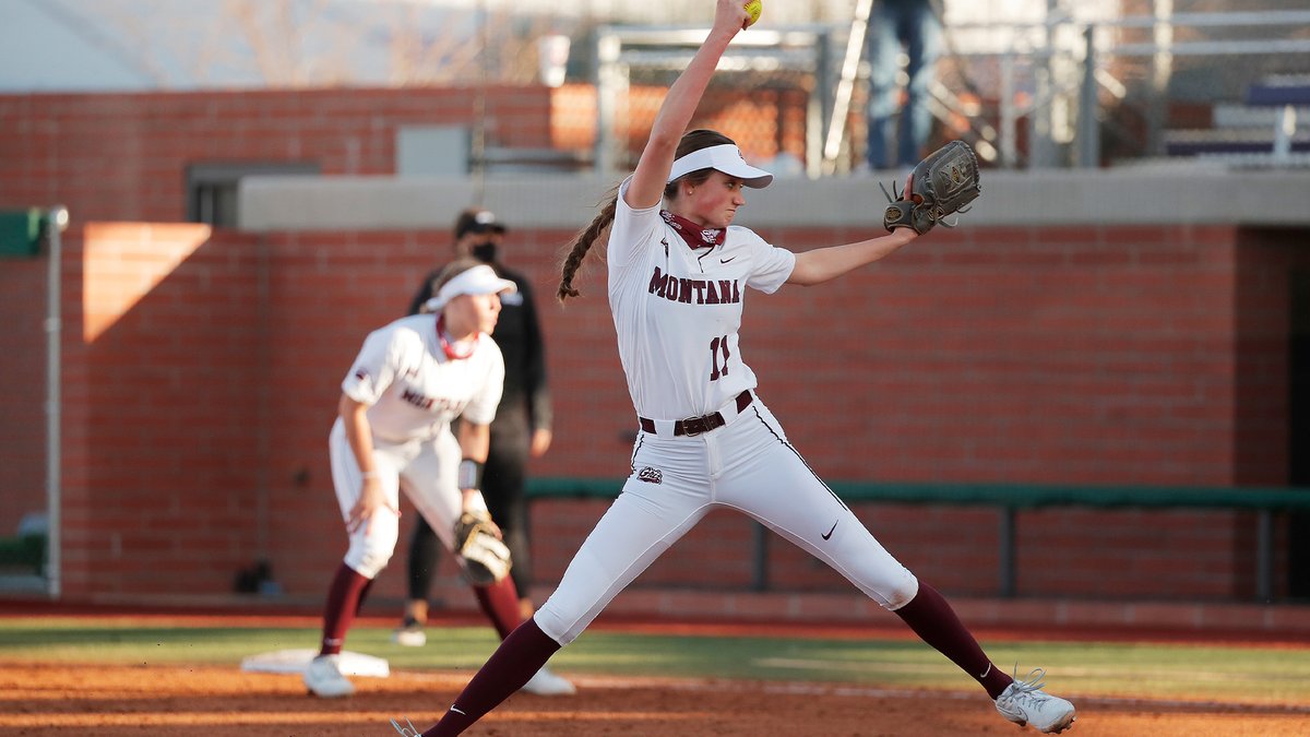 UMGRIZZLIES's tweet photo. What Griz team were you watching win this weekend? 

#GoGriz https://t.co/KKbWcqtf8T