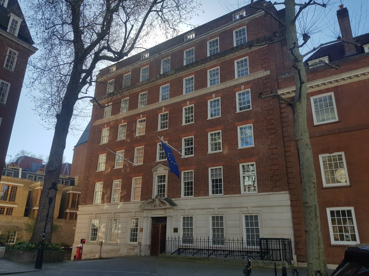 Alfromeo's tweet photo. 32 Smith Square #BestofTimes #WorstofTimes loved working in this building, and with all those marvellous people, even with the political rip tide #clearbluewater running against us. https://t.co/eqbuIMkd0i