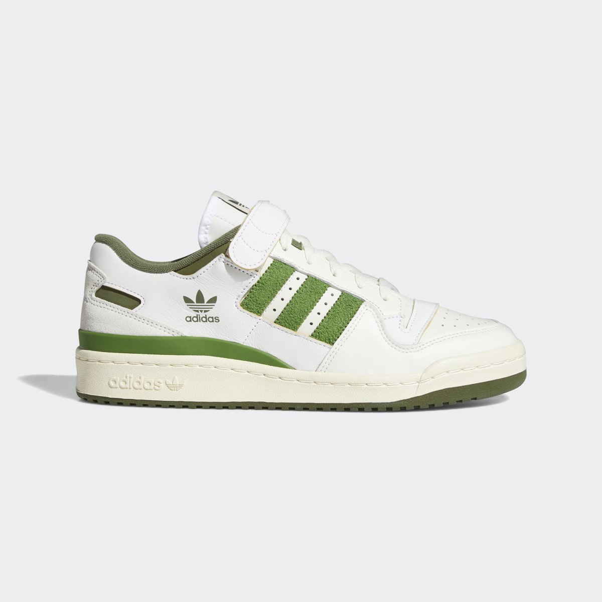 adidasalerts's tweet photo. The adidas Forum ’84 Low returns in its original colorblocking, but swapping the Royal Blue for Crew Green, releasing this Thursday, April 1. https://t.co/fBK7ITMlhV