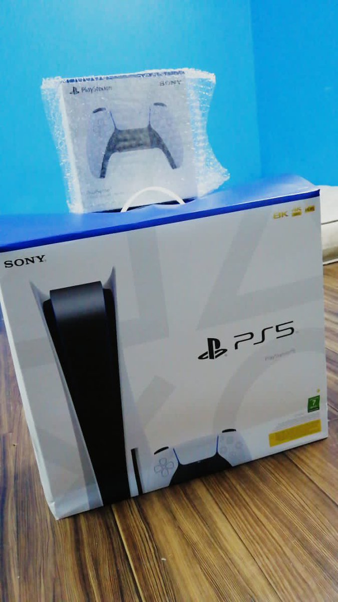 Special thanks to @xBrhm1 for helping me to get this beast. And thanks to <a href="/MEstoresksa/">الإلكترونية الحديثة | سوني</a> for the fast delivery. ❤️