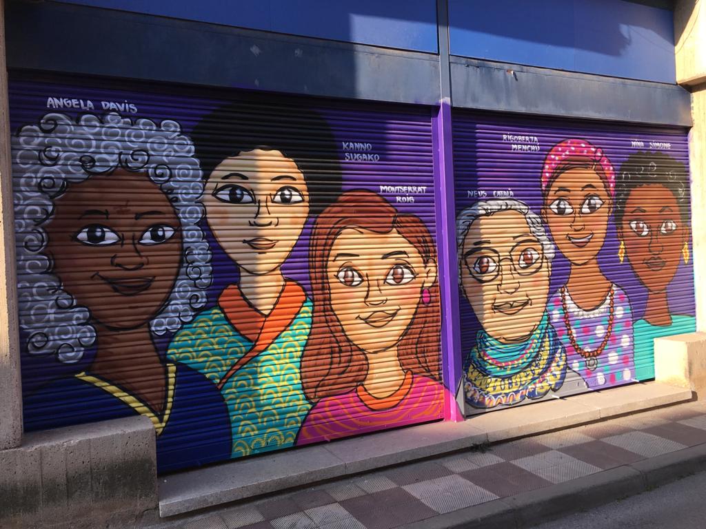 radiorubicat's tweet photo. Bona nit! Gràcies per seguir l'actualitat de #rubicity amb nosaltres. Demà tornem. Us deixem amb els nous murals de la @SalaNeusCatala https://t.co/13nWbEcwGj