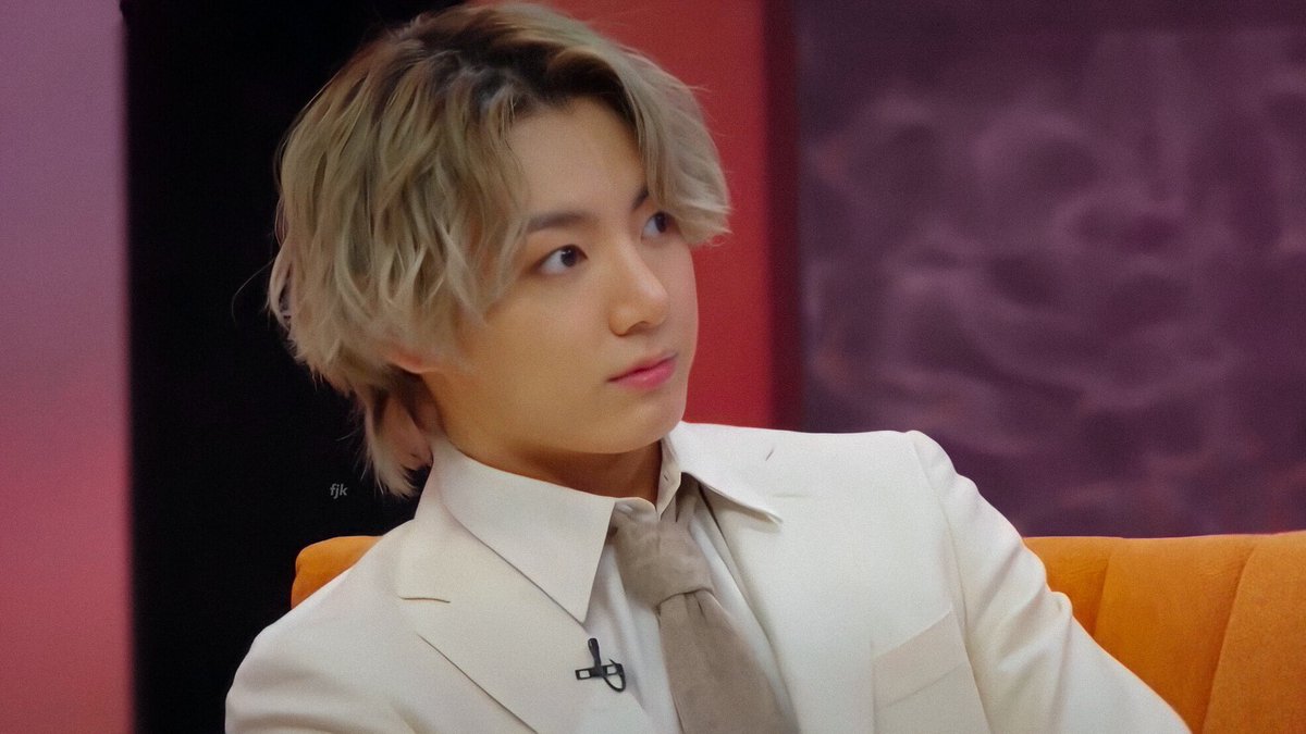 filesjk's tweet photo. this man is so gorgeous #jk https://t.co/NbLkYuzOjv