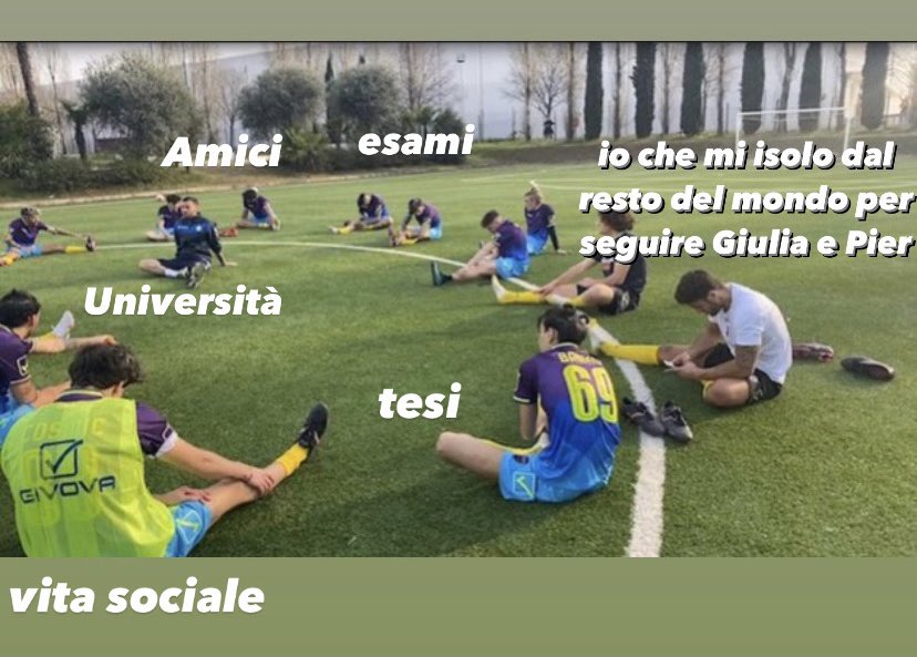 lavalentinaaaaa's tweet photo. “Descrivi la tua vita”

Io: 

#prelemi https://t.co/TvHzqvCmyM