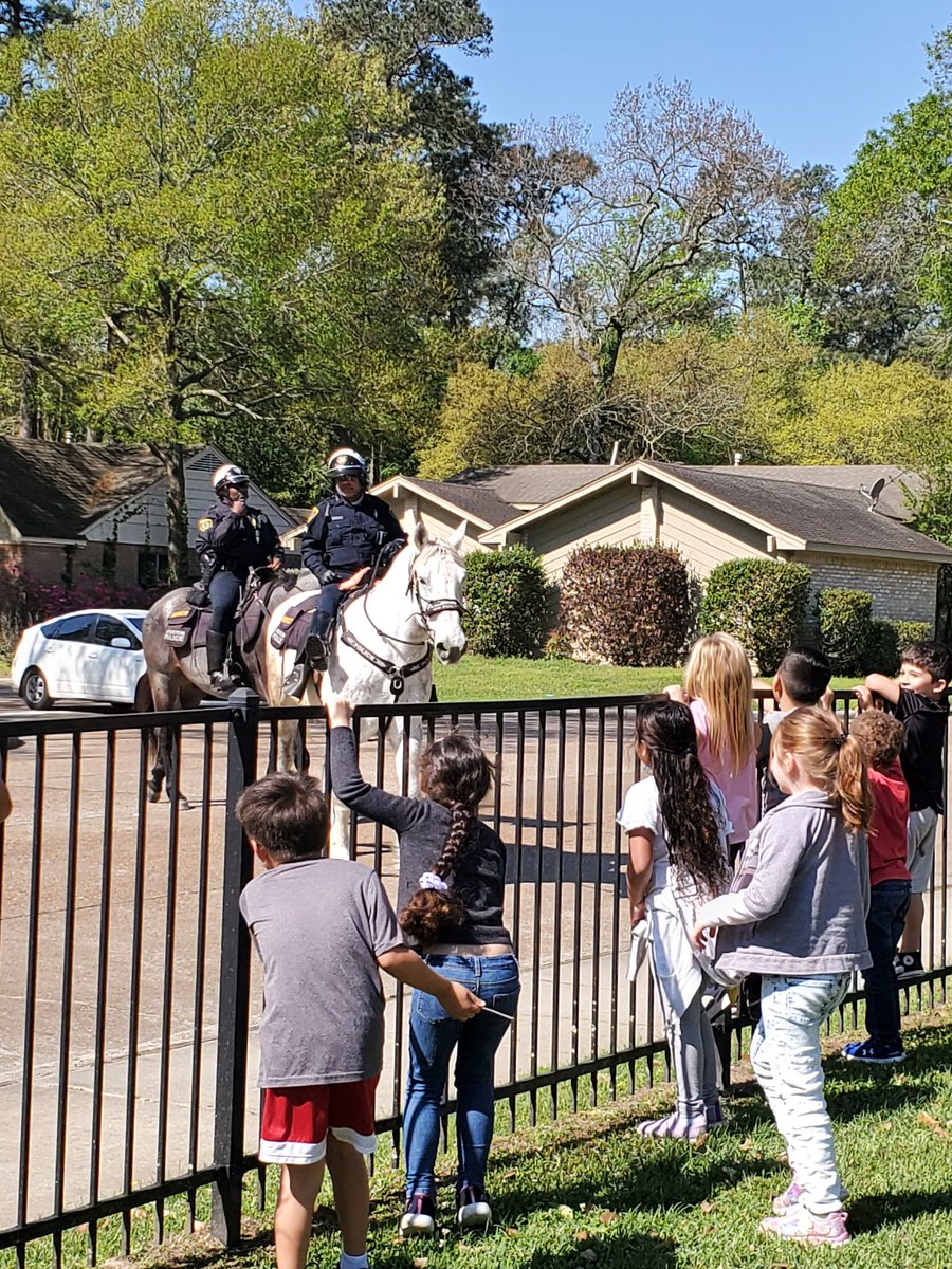 We had a little visit at recess today! <a href="/HumbleISD_BBE/">Bear Branch Elem</a>