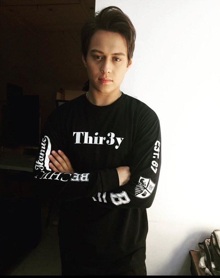 zaleiaquen24's tweet photo. Happy 29th Birthday to our King!

#HappyQUENrantineBDAY https://t.co/CIGxwivLTH