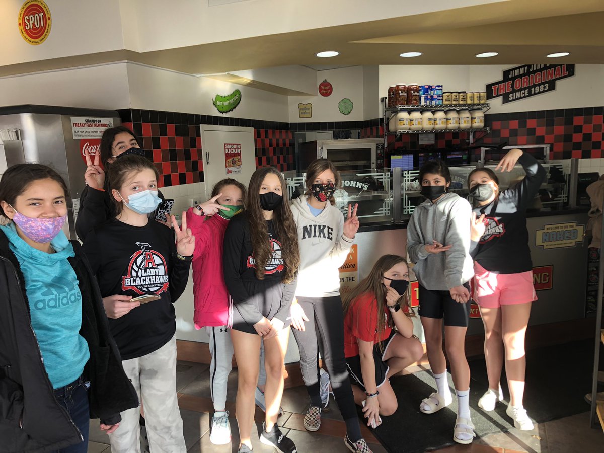 BlackhawksLady's tweet photo. Our 6th grade team finished up their season and practices last week. They celebrated a great season together at Jimmy Johns! The 6th graders sure made the most of this challenging season! #traditionstartshere #falbb #1fort #PTB #positivedog @JonGordon11 https://t.co/OvZy5bgiXS