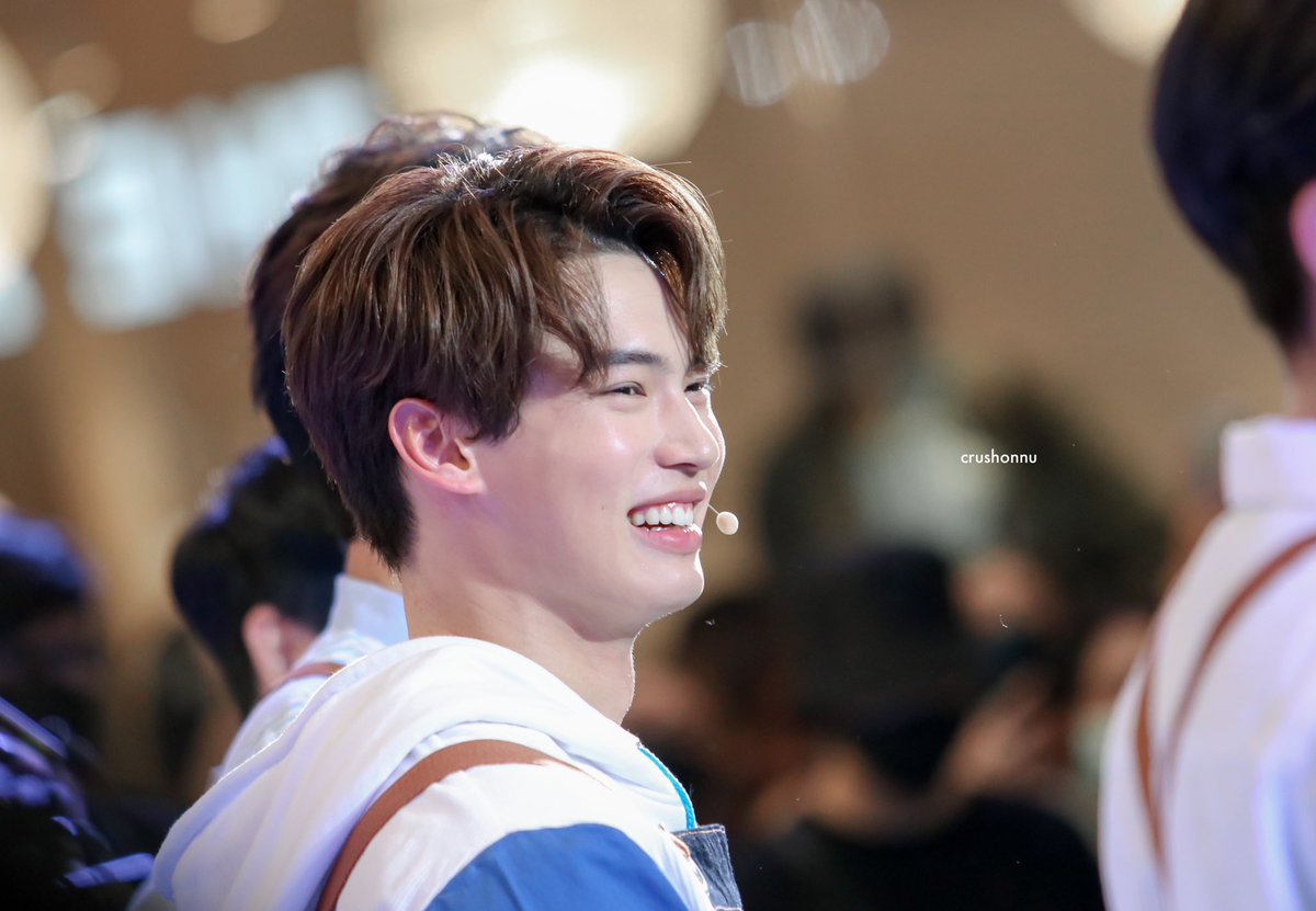 crushonnu's tweet photo. ตกหลุมรักวนปัยยยยยย~~☺️🥰✨💖💚 #DutchmillPromParty #winmetawin https://t.co/Xd2imHcTDj