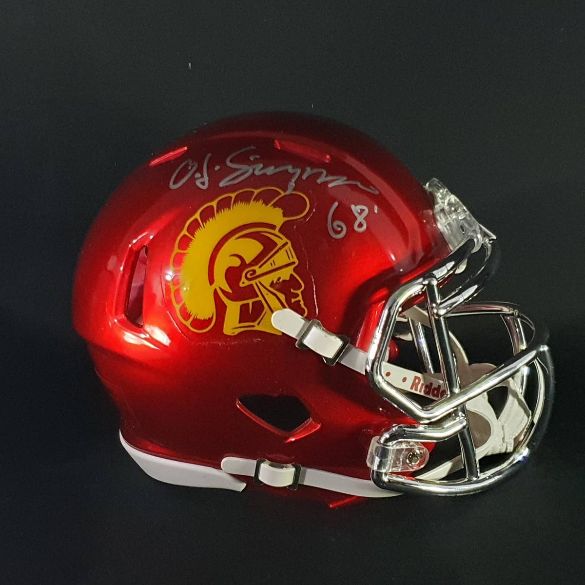 SigzUK's tweet photo. Did you miss it last night? This came out of The College Comp mini.

We'll let the pictures do the talking...

#SigzUK #Sigz #EliteSigz #NFLUK #nfl #nflmemorabilia #nflmerchandise #SheffieldGiants #nflitems #ojsimpson #usctrojans #signedhelmets https://t.co/P0U1EyGmR8