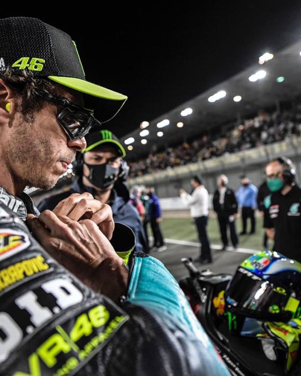 ValeYellow46's tweet photo. Losail circuit,Qatar
Sunday,MotoGP Race
📸 @FAlex79 @GigiSoldano https://t.co/G8E9ht3vjW