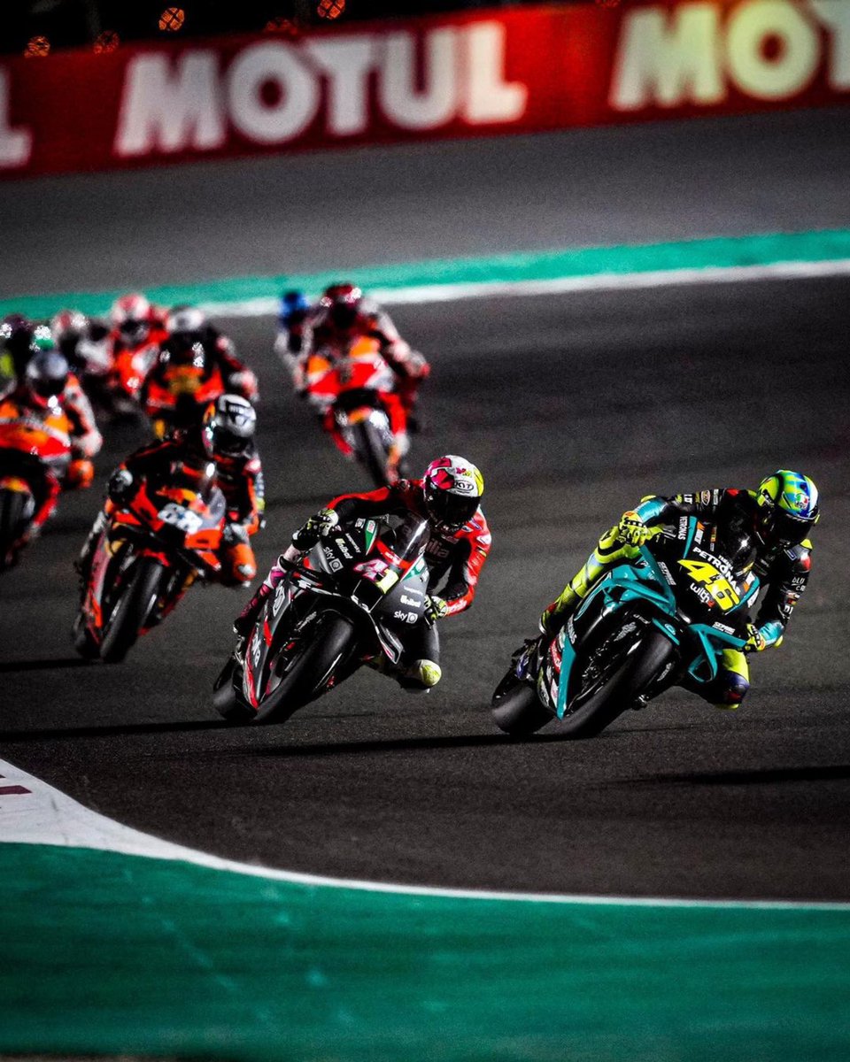 ValeYellow46's tweet photo. Losail circuit,Qatar
Sunday,MotoGP Race
📸 @FAlex79 @GigiSoldano https://t.co/AndHLbVqmu