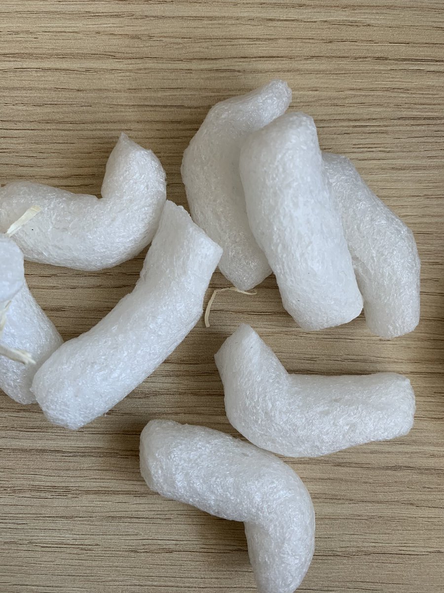 Poptart75's tweet photo. Genuine question. Can you use these guys like you can polystyrene for putting in flower pots/containers fit drainage? #gardeningtips #GardenersWorld https://t.co/7PhyltYlFb