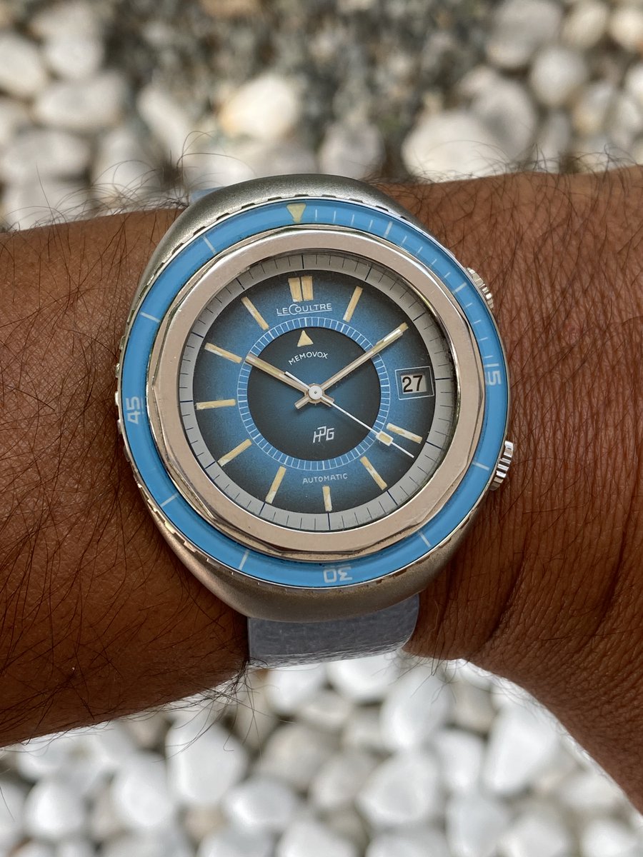 vwcweb1's tweet photo. By https://t.co/IdWNfpbdeM
Jaeger-LeCoultre
Memovox Polaris II E870 blue oceal dial
More Info: https://t.co/qJfnvXuMG3
#vwcweb #vintagewatches #vintage #watches watch #jaegerlecoultre #memovox #polaris https://t.co/OxnMVRdu3r