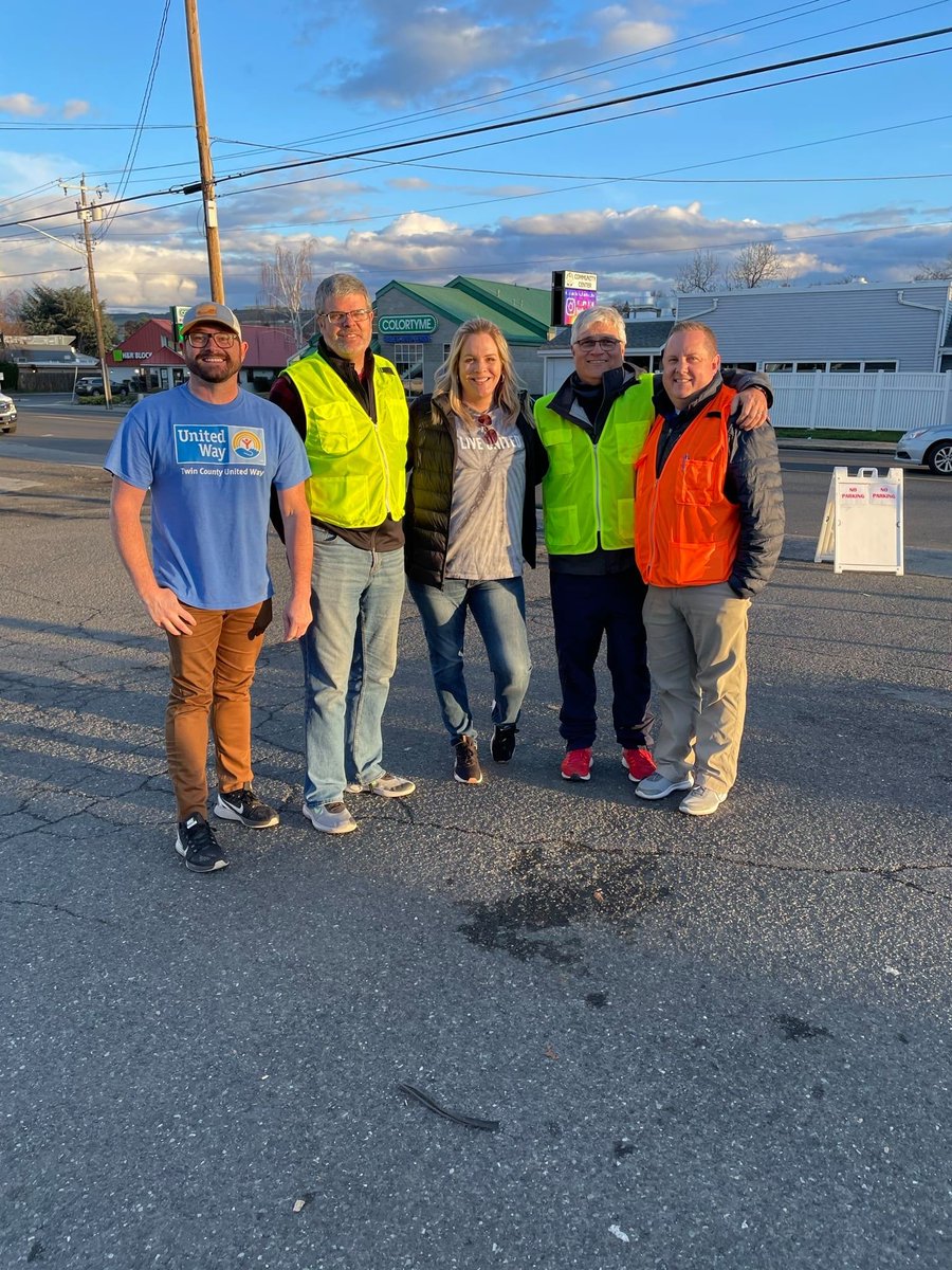 TwinCountyUW's tweet photo. What a great event! We can't say thank you enough to everyone who came out and bought dinners during Breakfast for Dinner. 
The event was VERY different this year, but we are so humbled by the support we received to support Kindergarten Boot Camp in Nez Perce and Asotin Counties! https://t.co/3BWAI285xW