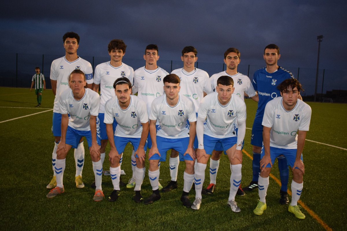 #DH6. Las Palmas y Tenerife se proclaman campeones al unísono de la Primera Fase del grupo 6 de División de Honor.

Analizamos cómo está siendo su paso por el campeonato, al tiempo que descubrimos a sus jugadores más destacados ➡️ futboljuvenil.es/las-palmas-y-t…