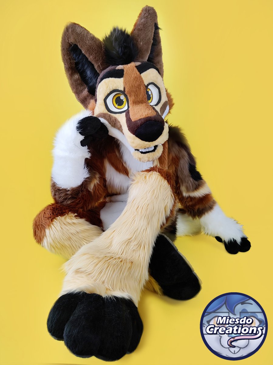 MiesdoCreations's tweet photo. 💛Meet Nate!🤎

The pretty tree has come to live!🌳

Find more information on him here:
https://t.co/gcAI9rYXbY

Nate belongs to @Troenie1 ✨

SQUEAK ~💙🐭

#fursuit #furry #furryfandom https://t.co/oipNijEoo1