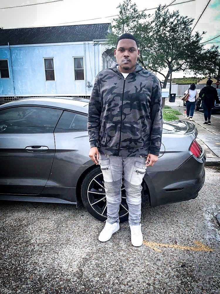ypckwann's tweet photo. I been rolling round with gang💉, yeah we been running up🔝 https://t.co/acLJls48gb