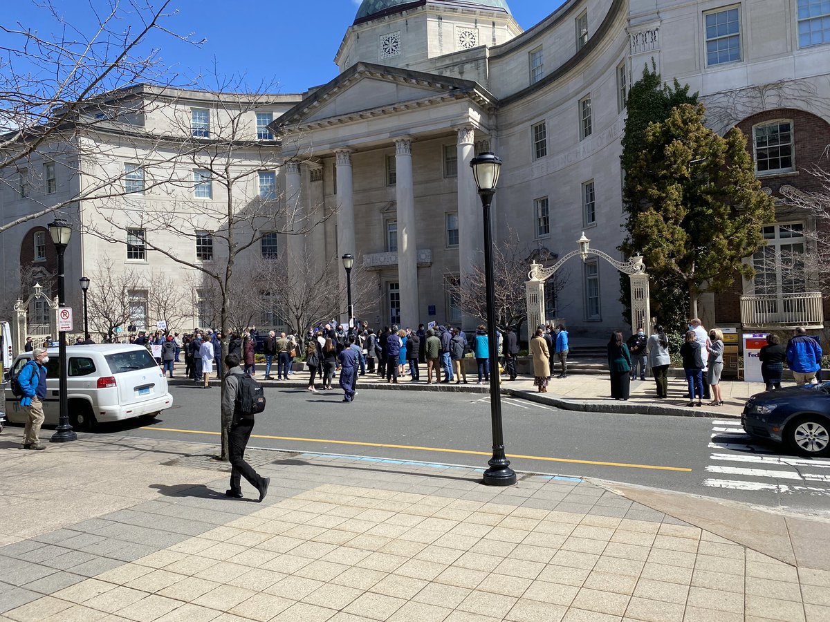 ena_enawill58's tweet photo. We can do more than one thing at the same time @YNHH @YaleMedicine. Today we also stand in solidarity with our Asian Community against hate @anccofficial @ANAPresident @NbnaInc @ahahospitals @IFD_AHA https://t.co/0Wu1yK0wOV