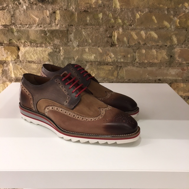 Effrontee's tweet photo. Nueva marca que se incorpora a nuestra fantastica coleccion primavera&amp;verano 2021

#FLECS SHOES ITALY https://t.co/2jnQsvnl4U