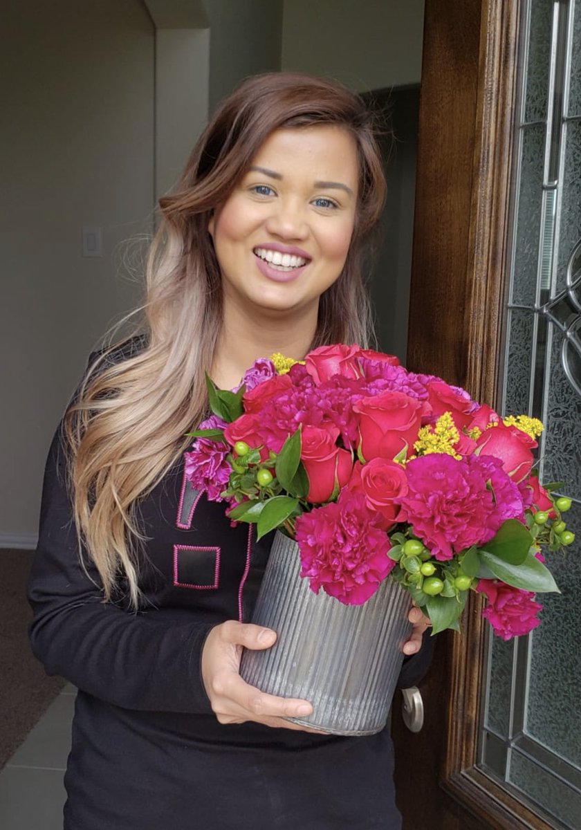 MarvaJPiper's tweet photo. Happy ELEVEN year T-Versary @SeHaR08 !!! You’re an Awesome person!! 11 years down!! Happy to be a friend !! ❤️ #HAPPYTDAY #TVERSARY #TMOBILE https://t.co/yVqd6RKvpQ