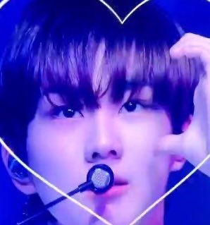 yangwontwt's tweet photo. jungwon boba cult >,< https://t.co/ksIYYnmntD
