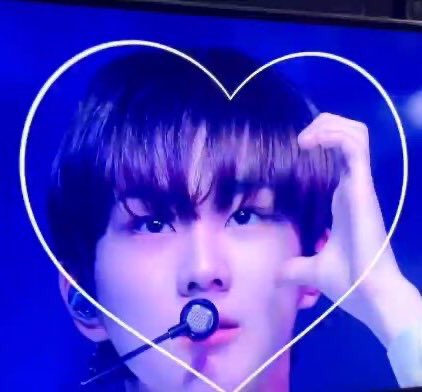 yangwontwt's tweet photo. jungwon boba cult >,< https://t.co/ksIYYnmntD