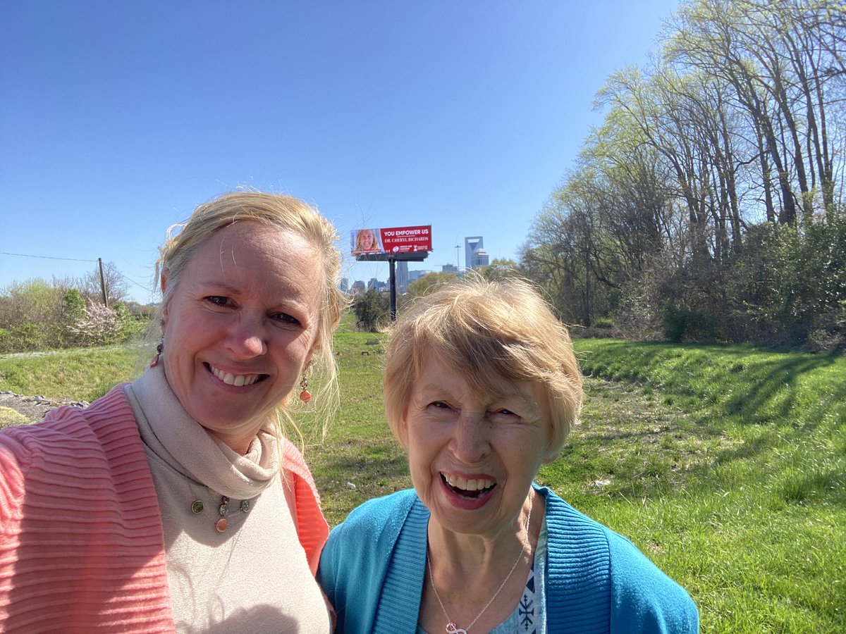 LetsCatapultCEO's tweet photo. Dedicating my Hour of Power and salary to ⁦@dressforsuccess⁩ in honor of my mom’s 80th birthday today! #women who.... empower, engage, mentor, lead... and importantly, women who give of their time, talent &amp; treasure. https://t.co/bfVteB2ri4