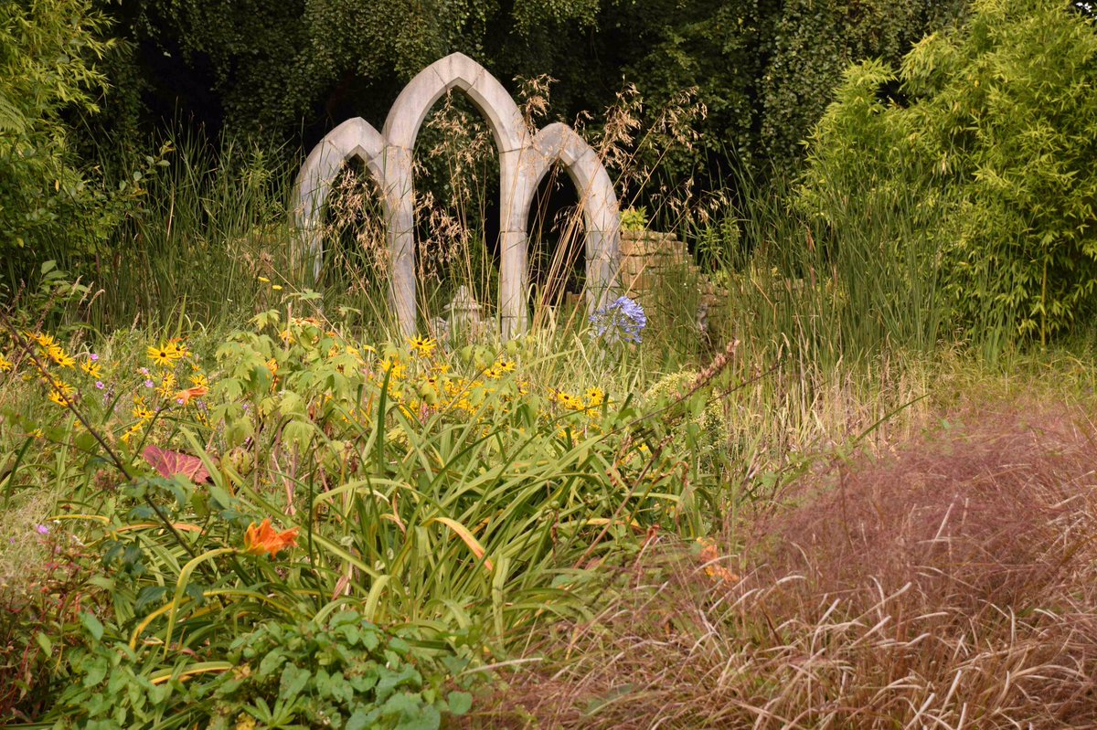 DamienKeane's tweet photo. Here’s a few shots of the last garden I built, from design and stonework to planting. Those were the days ! Big thanks to https://t.co/rlAnUkNgTe for the images.
#keanespaces #gardendesign #gothic #garden https://t.co/DP8OnZuGnP